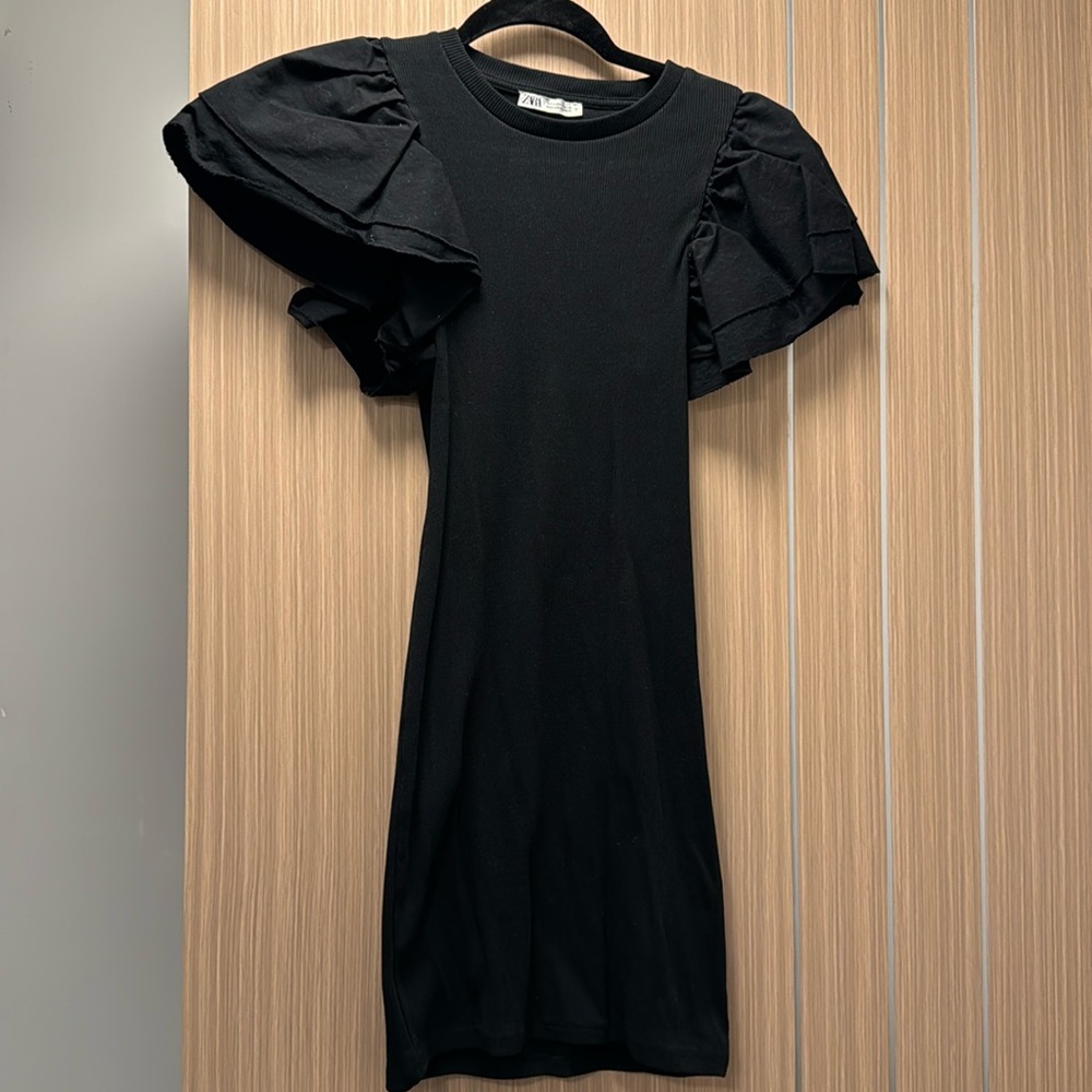 Zara mini dress with puffy sleeves
